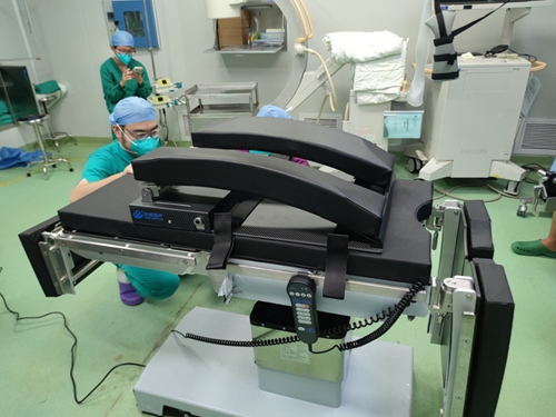 弓形脊柱手術(shù)托架